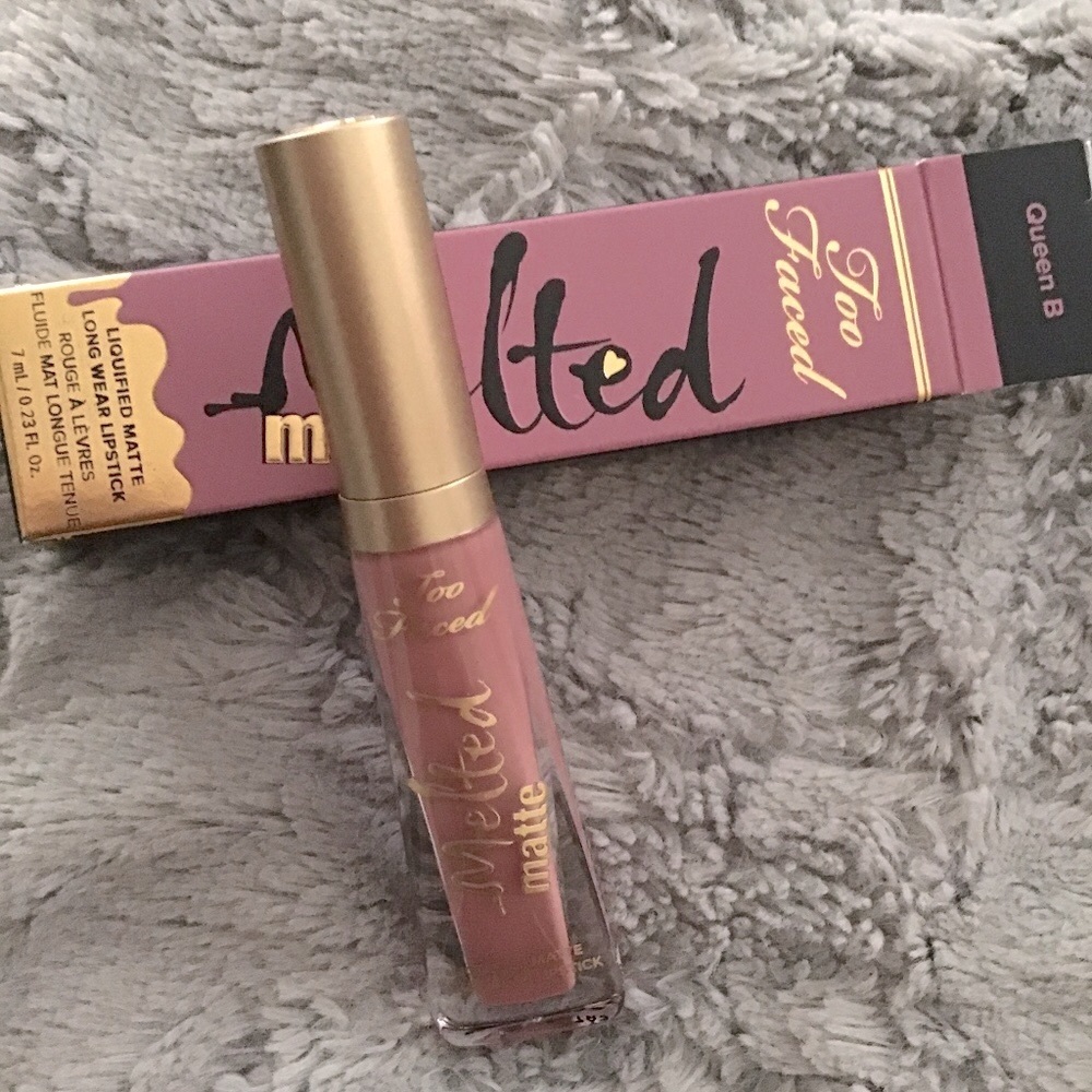 Too faced Liquid to matte Lipstick